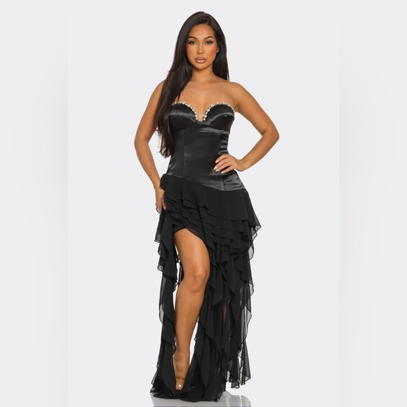 Dresses & Skirts - Elegant Black Strapless Evening Dress